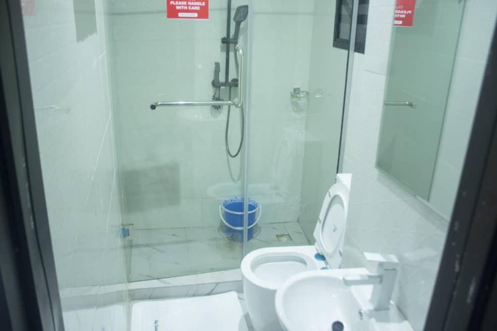 Kay Luxury Suites Uyo Esterno foto
