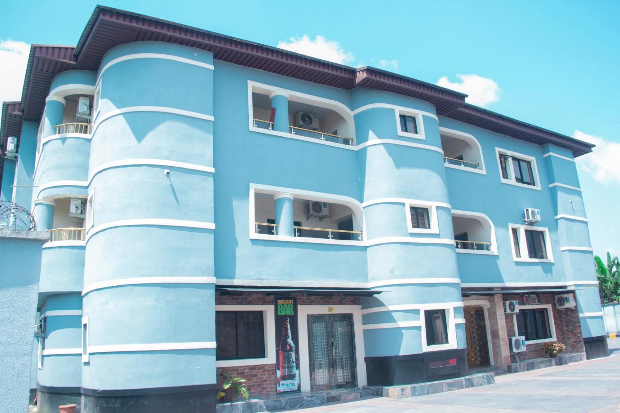 Kay Luxury Suites Uyo Esterno foto